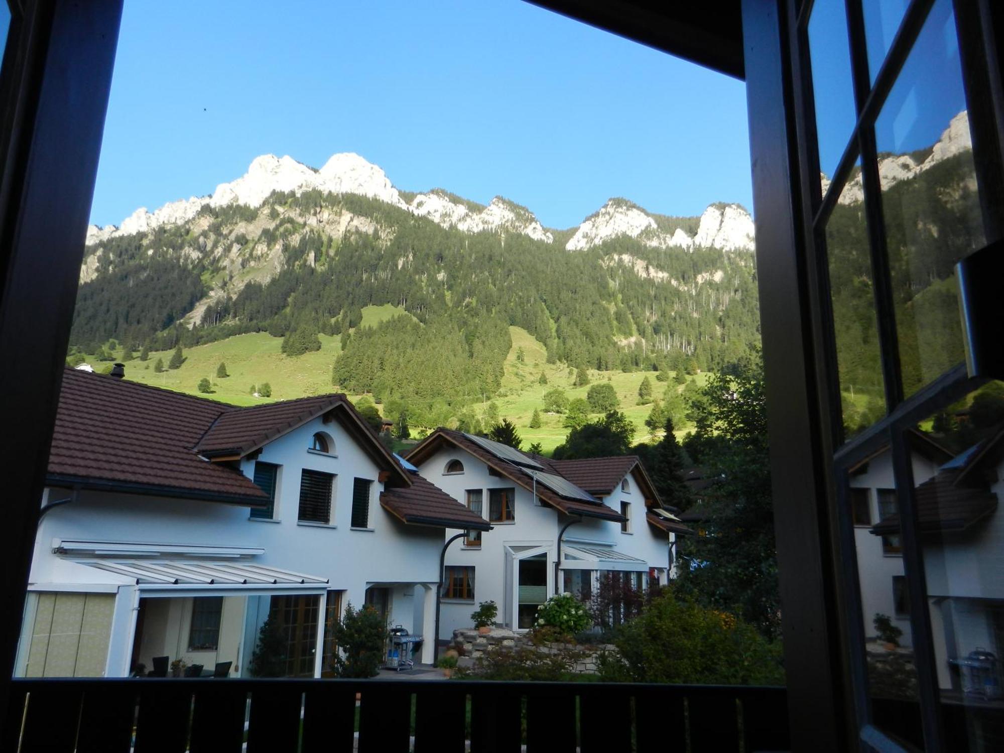 Apartmenthaus Kreuzbuche Fluehli Екстер'єр фото